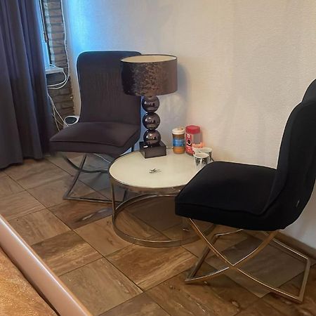Private Room In The Centre Of Tilburg Buitenkant foto
